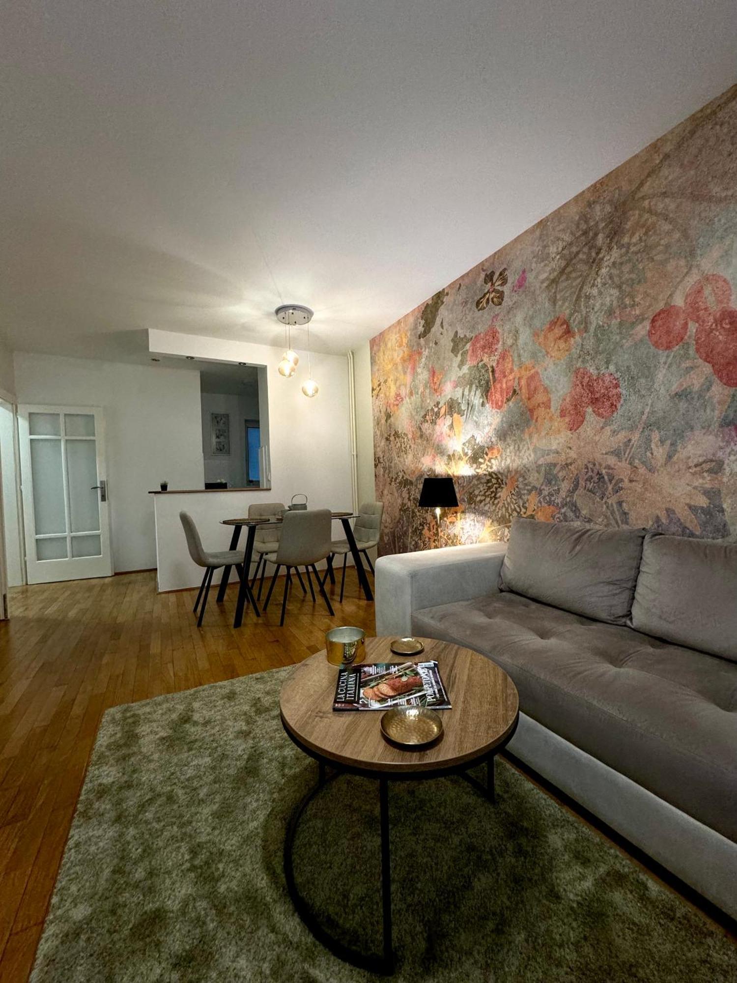 7 Emperors Central Suite Beograd Ngoại thất bức ảnh